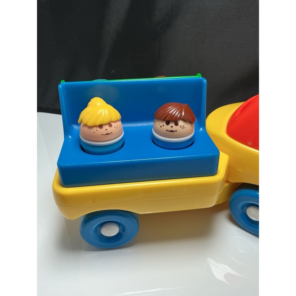 Vintage 1985 Little Tikes Toddle Tots Change Around Truck + 6 Figures - Picture 5 of 9